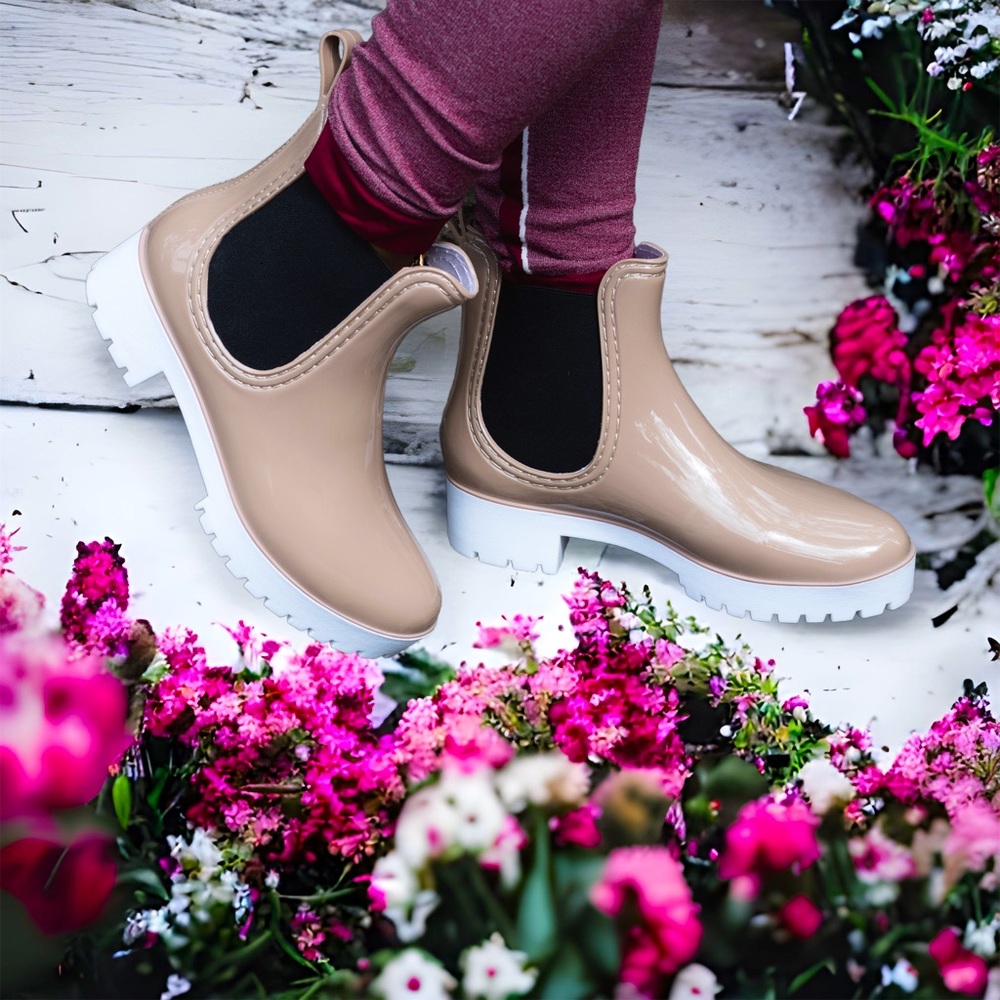 Escape Nude Rain Booties